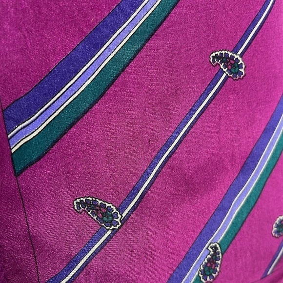 Oscar de la Renta 47” x 8” Purple Paisley Silk & Wool Scarf